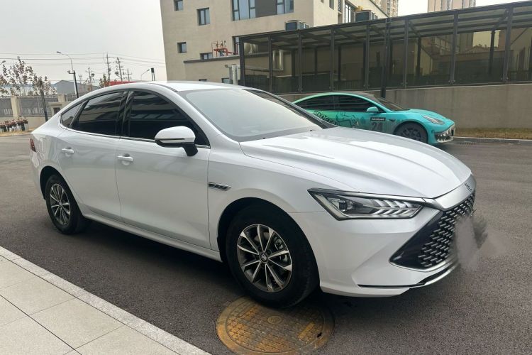 比亚迪 秦PLUS 2024款 荣耀版 DM-i 55KM领先型车身外观6003