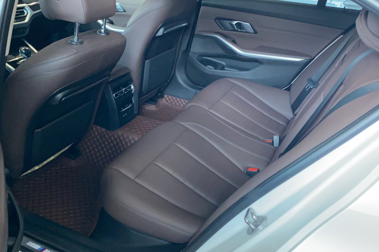 宝马3系 2020款 320Li M运动套装中控内饰7001