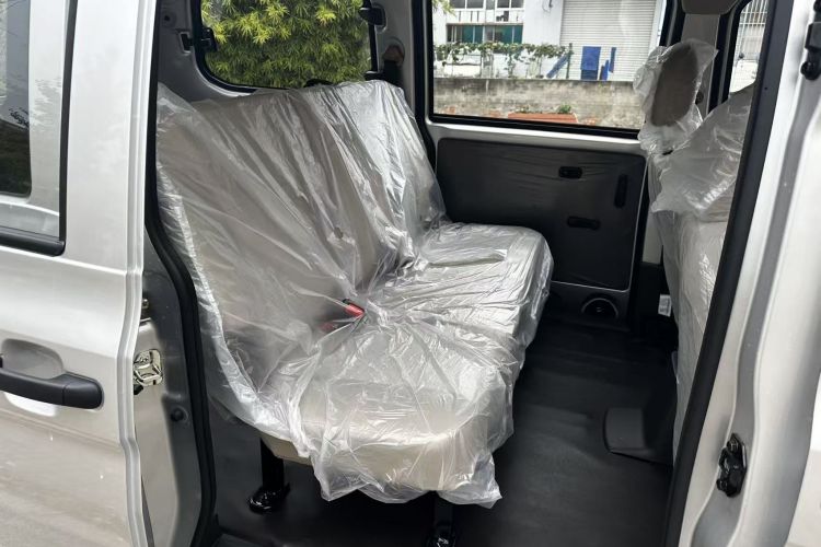 五菱汽车 五菱宏光V 2022款 1.5L劲取版电动助力LAR中控内饰7010