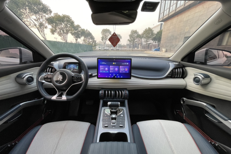 比亚迪 元PLUS 2022款 430KM 尊贵型中控内饰7003