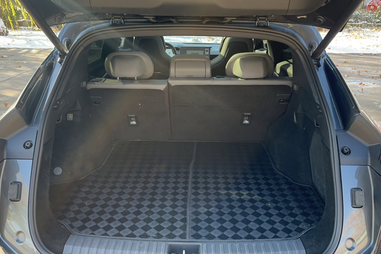 领克08 EM-P 2025款 120km 长续航Pro局部细节23