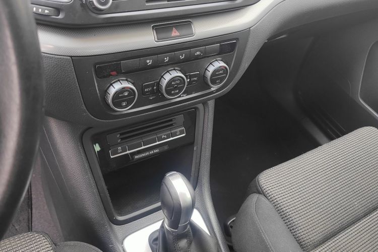 大众 夏朗 2013款 1.8TSI 标配型中控内饰7002