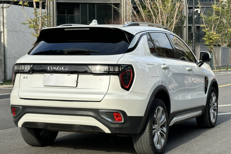 领克01 2019款 2.0T 两驱型Pro版 国VI车身外观6005