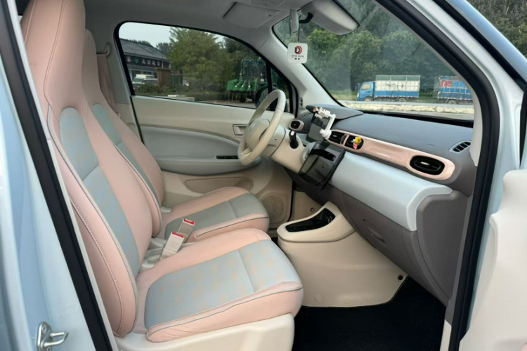 零跑汽车 零跑T03 2023款 403智享版中控内饰7004