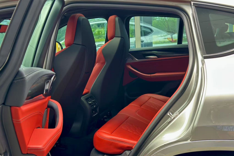 宝马X4 M 2019款 X4 M雷霆版中控内饰7002