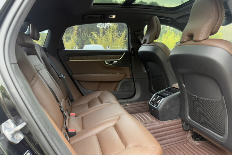 沃尔沃S90 2021款 B5 智远豪华版中控内饰7008