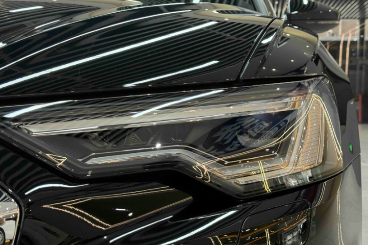 奥迪A6L 2025款 40 TFSI 豪华动感型车身外观6004