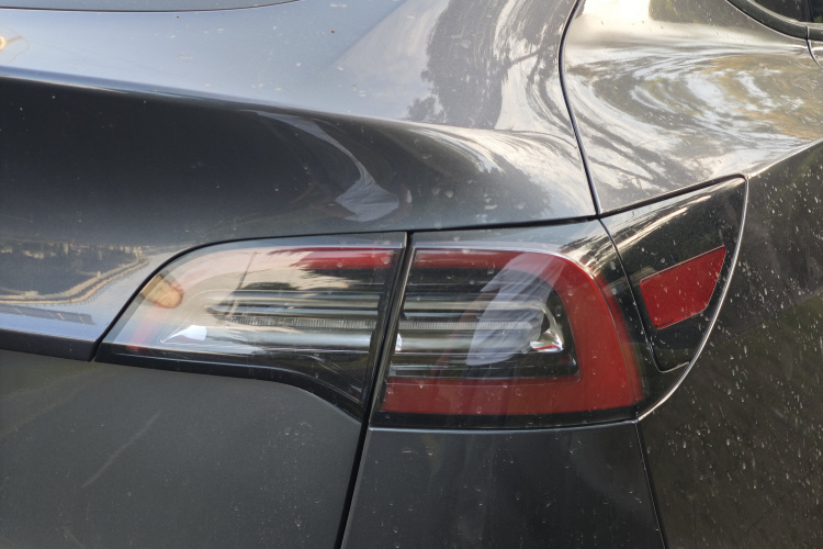 特斯拉 Model Y 2021款 标准续航后驱版车身外观6006