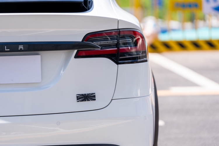 特斯拉 Model X 2019款 Performance 高性能版车身外观6008