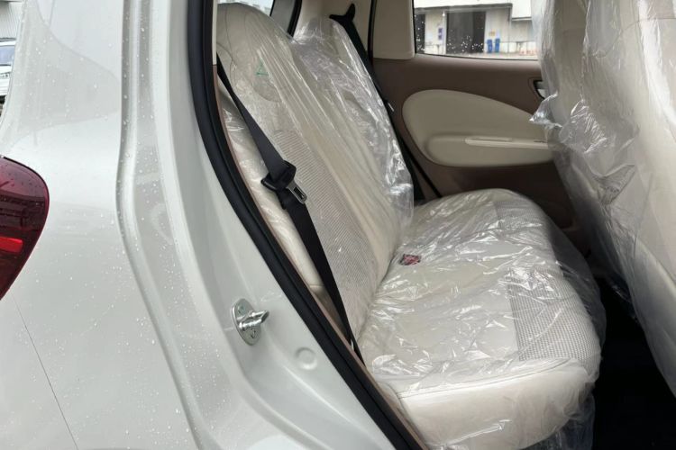 五菱汽车 宏光MINIEV 2025款 四门版 进阶款中控内饰7002