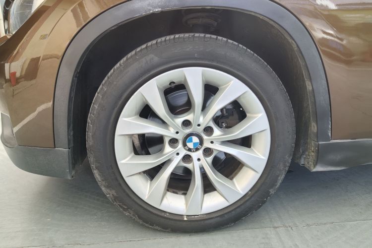 宝马X1 2013款 sDrive18i 时尚型车身外观6003