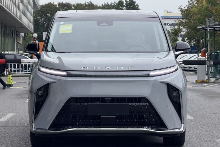 上汽大通MAXUS 大家9 2024款 超混 长续航森林版 七座车身外观6006