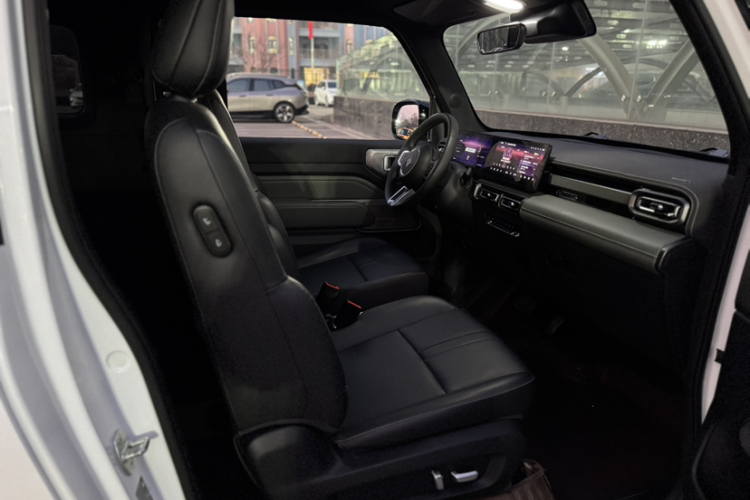 宝骏悦也 2023款 智尊版中控内饰7004