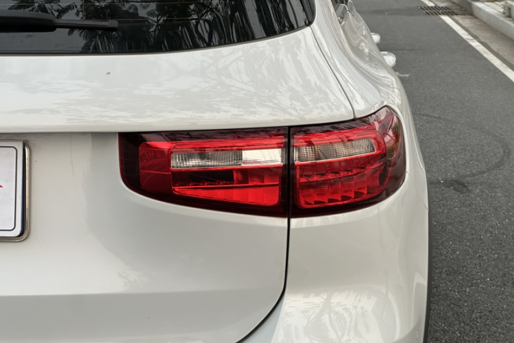 奔驰GLB 2020款 GLB 180 时尚型车身外观6007