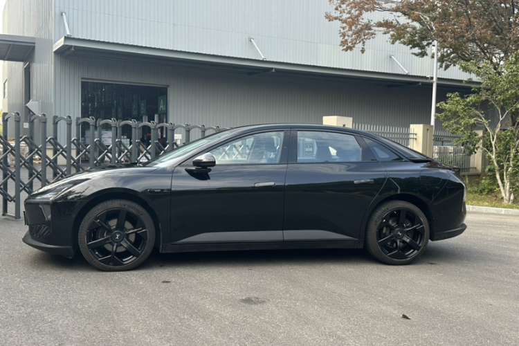 小鹏MONA M03 2025款 600 超长续航 Max车身外观6012