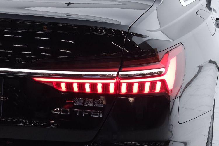 奥迪A6L 2019款 40 TFSI 豪华动感型车身外观6006