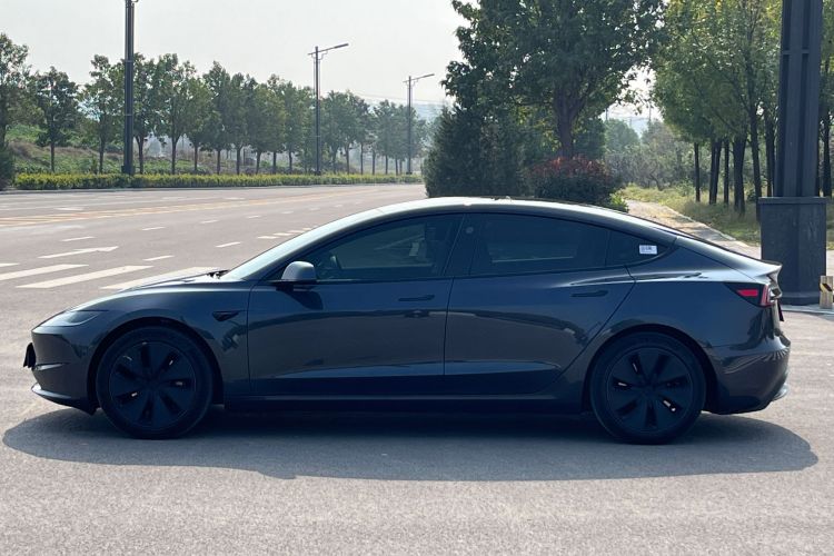 特斯拉 Model 3 2023款 后轮驱动版车身外观6002