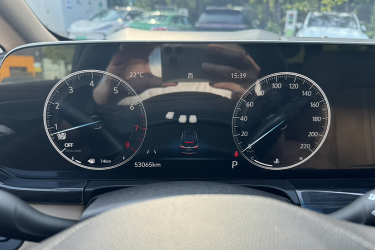 别克GL8 2021款 ES陆尊 653T 旗舰型中控内饰15