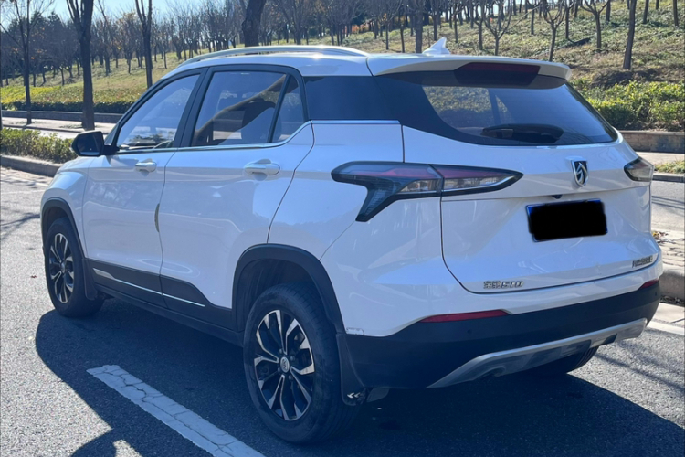 宝骏510 2017款 1.5L 手动豪华型车身外观6008