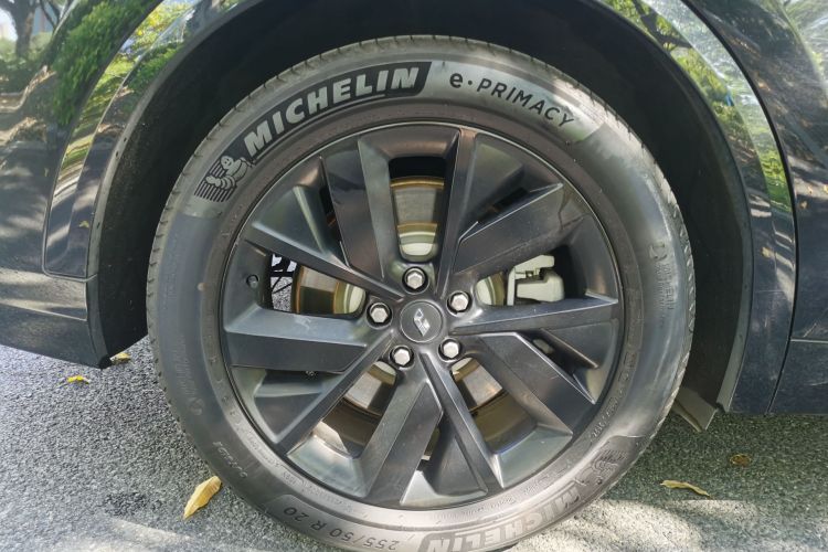 理想汽车 理想L8 2023款 Pro车身外观6008