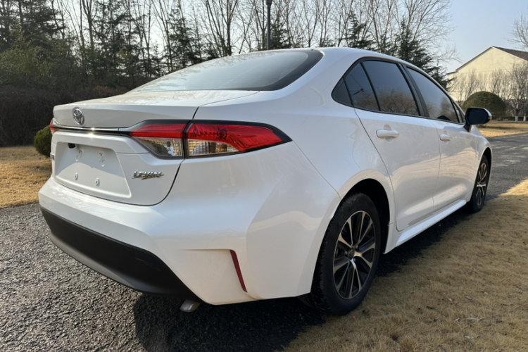 丰田 雷凌 2023款 TNGA 1.5L CVT进取版车身外观6009