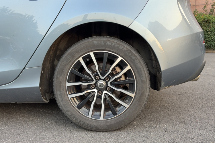 沃尔沃V40 2017款 T3 智逸版局部细节9005