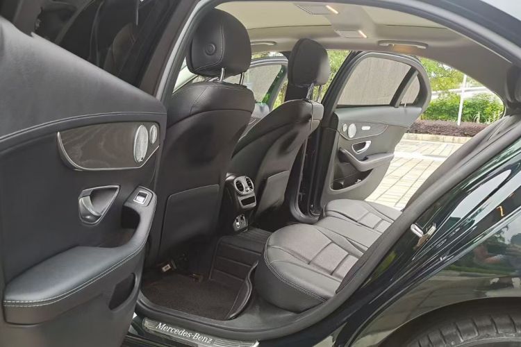 奔驰C级 2021款 C 260 L 运动星耀臻藏版中控内饰7004