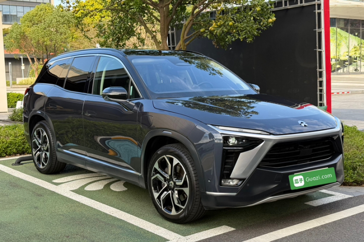 蔚来ES8 2020款 415KM 签名版 六座版车身外观6006