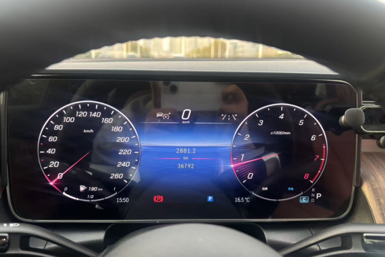 奔驰GLC 2024款 GLC 300 L 4MATIC 动感型 5座中控内饰15