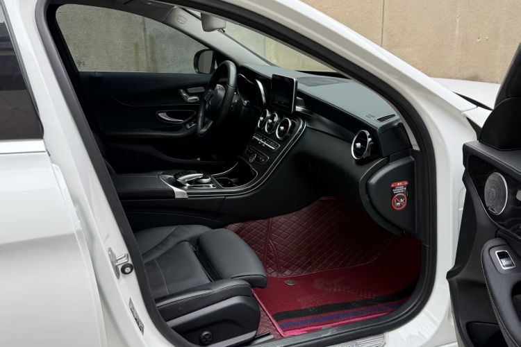 奔驰C级 2018款 C 200 L 运动版中控内饰7004