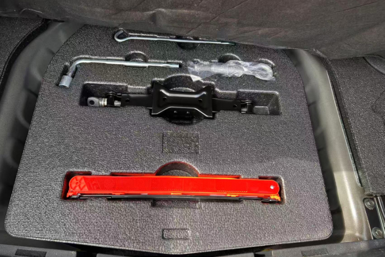 日产 天籁 2020款 2.0L XL 舒适版中控内饰7002