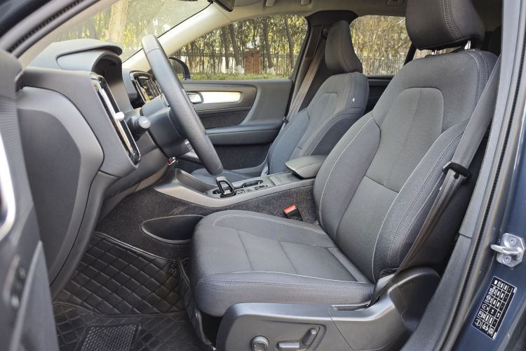 沃尔沃XC40 2022款 T4 四驱智行时尚版局部细节19