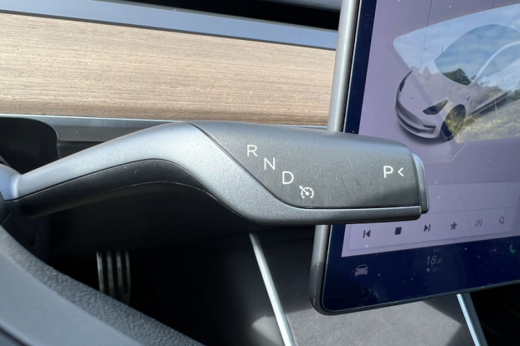 特斯拉 Model 3 2020款 改款 标准续航后驱升级版局部细节9004