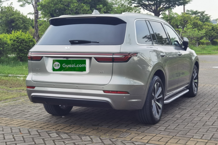 理想汽车 理想ONE 2020款 增程6座版车身外观6011