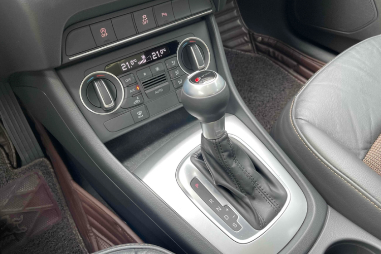 奥迪Q3 2018款 35 TFSI 时尚型典藏版局部细节18