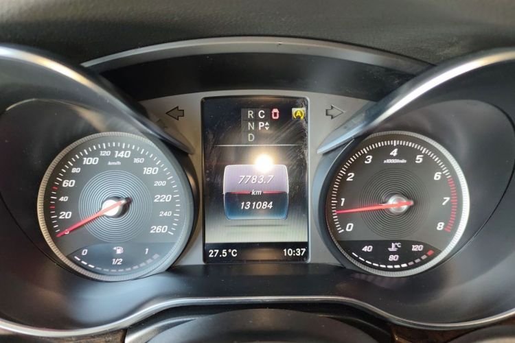 奔驰V级 2018款 V 260 L 尊贵加长版 国VI中控内饰15