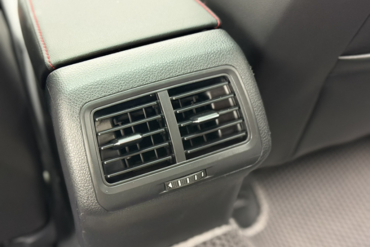 大众 高尔夫GTI 2016款 2.0TSI GTI中控内饰7007