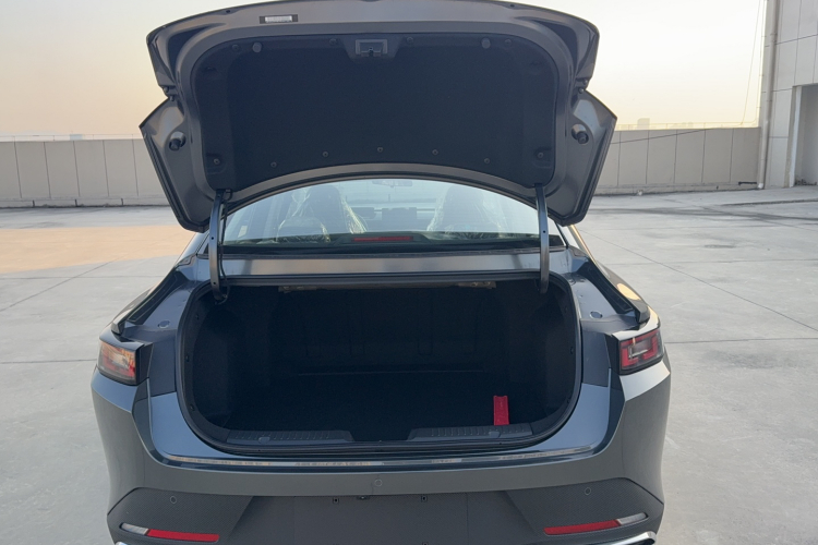 长安 逸动 2025款 蓝鲸 1.5T 500Bar尊贵型中控内饰7003