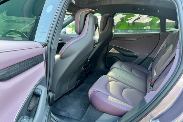 小米汽车 小米SU7 2024款 后驱长续航智驾版中控内饰7002