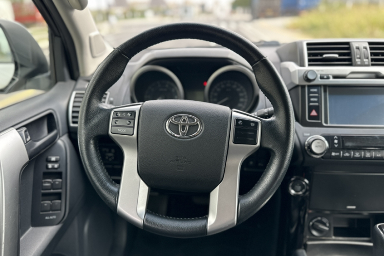 丰田 普拉多 2016款 2.7L 自动标准版局部细节13