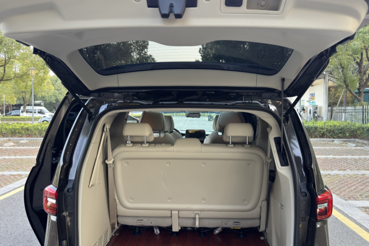 别克GL8 2021款 陆上公务舱 652T 尊贵型局部细节23