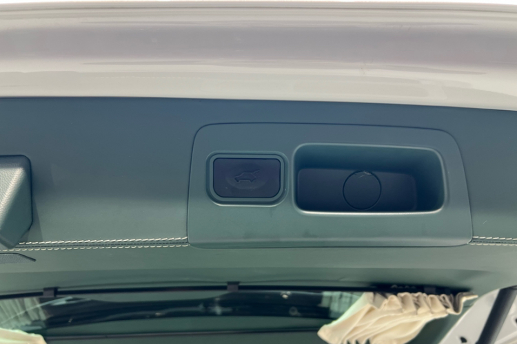 别克GL8 2021款 ES陆尊 653T 尊享型中控内饰7010