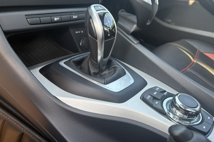 宝马X1 2014款 sDrive18i 时尚型中控内饰7002