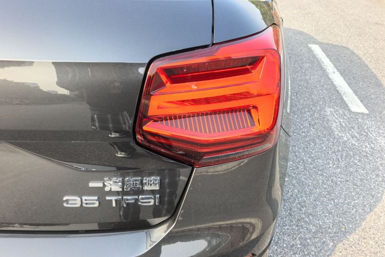 奥迪Q2L 2020款 35 TFSI 进取动感型车身外观6008