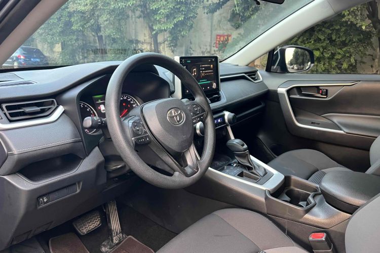 丰田 威兰达 2022款 2.0L CVT两驱领先版中控内饰7005