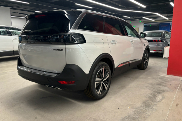 标致5008 2025款 豪华版车身外观6005