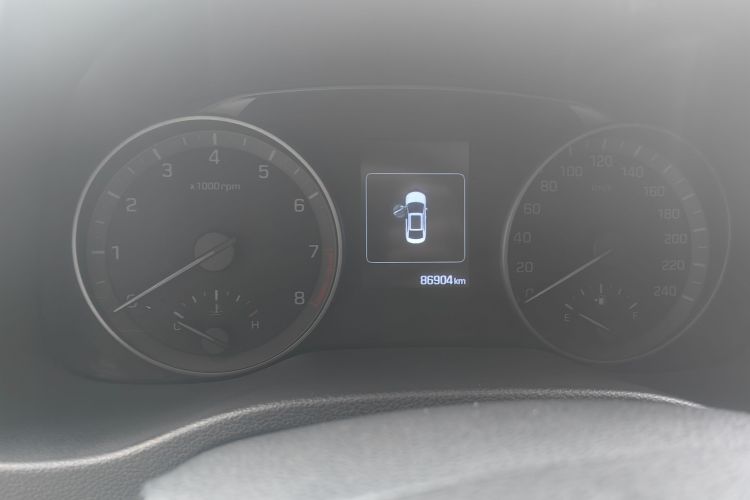 现代 领动 2016款 1.6L 自动智炫·豪华型中控内饰15