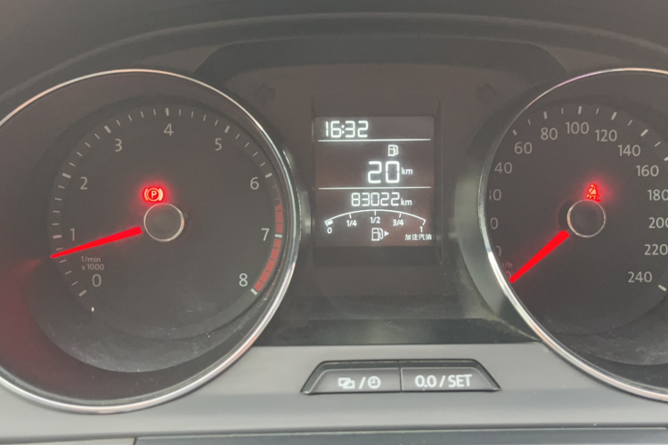 大众 宝来 2016款 1.6L 手动时尚型中控内饰15