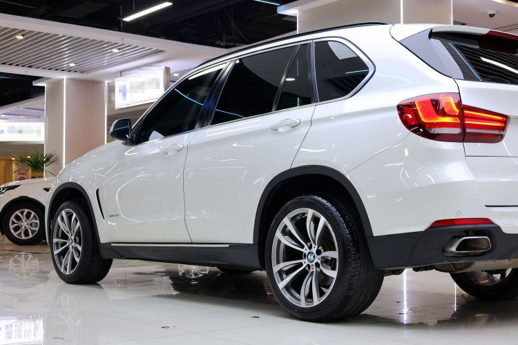 宝马X5(进口) 2019款 xDrive40i M运动套装车身外观6008