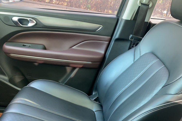 广汽传祺 传祺M6 2021款 PRO 270T DCT尊享版局部细节36